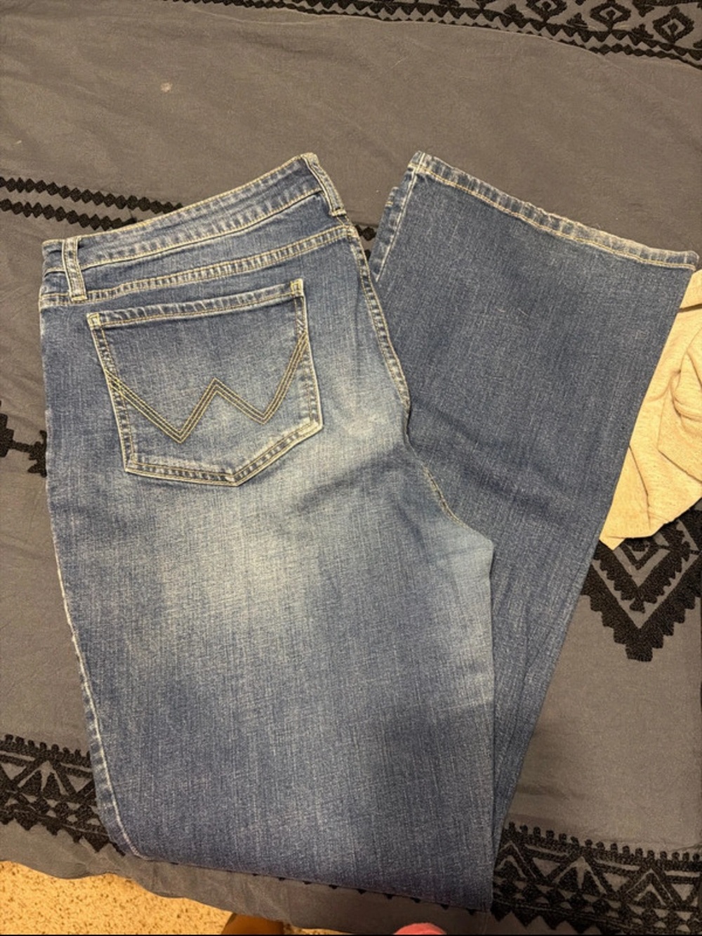 Wrangler Women's Blue Boot Cut Jeans - Faded Denim